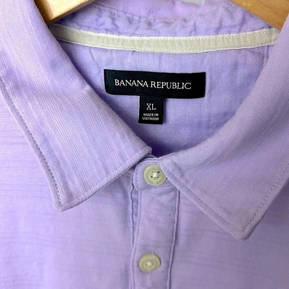 Banana Republic Dress Polo shirt short sleeve collared lilac color. Size XL